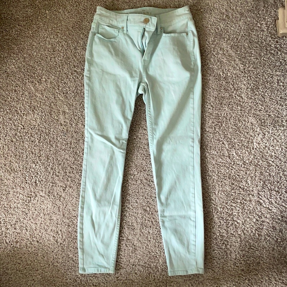 White House Black Market Mint Skinny Cropped Pants